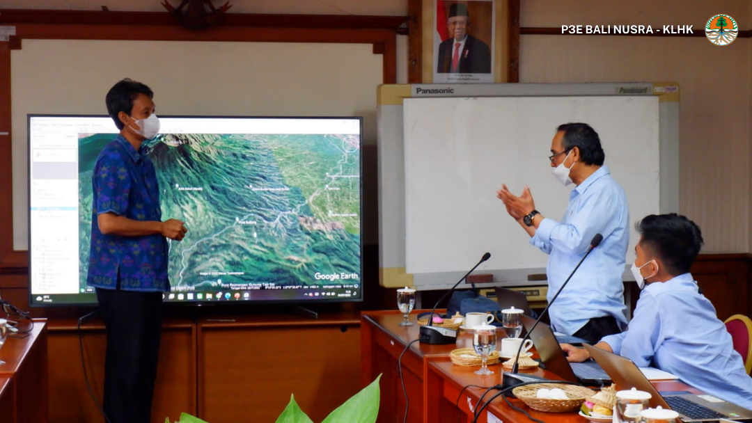 Pertemuan Pembahasan Inventarisasi dan Identifikasi Sumber Pencemar Air Danau Batur